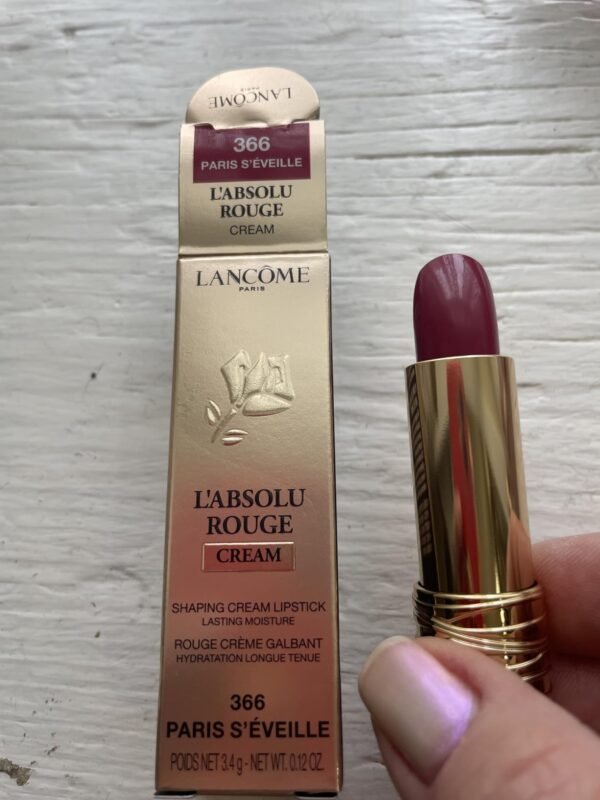 ⁦Lancôme L'Absolu Rouge Hydrating Cream Lipstick - Smudge-Resistant & Luminous Finish - Up To 18HR Comfort⁩ - الصورة ⁦6⁩